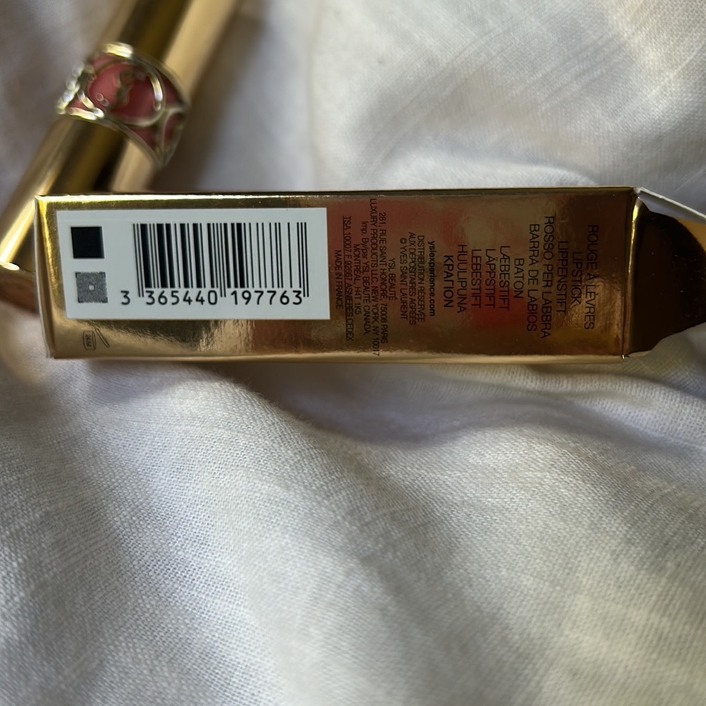 YSL Rouge Volupte Shine in #8 Pink In Confidence - Picture 2 of 5